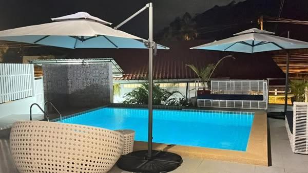 Elephant Sports Bar And Accommodation Phuket Exteriér fotografie