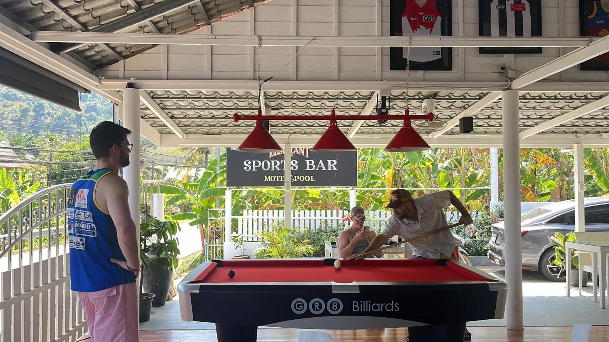 Elephant Sports Bar And Accommodation Phuket Exteriér fotografie